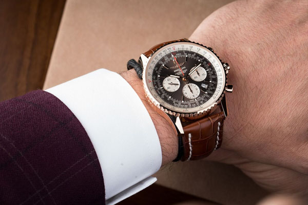 Thiết kế cao cấp, sang trọng của đồng hồ Breitling